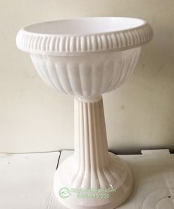 Chậu nhựa ly có chân đế dễ dàng tháo lắp