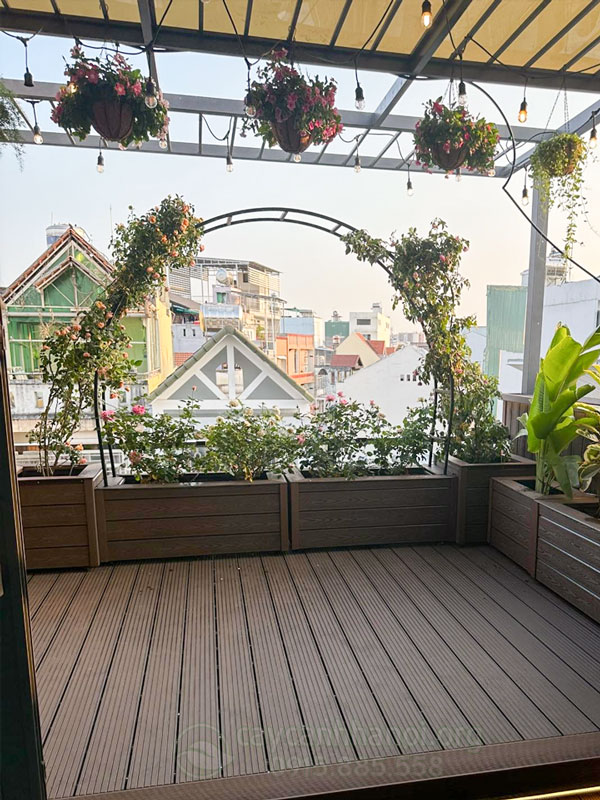 Chậu cây treo ban công