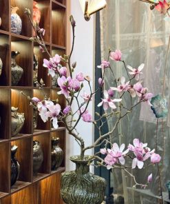 Bình hoa mộc lan tươi trưng Tết